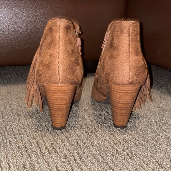 NWOB- The shoe brand is SODA. It’s Open toe booties. It’s 3.5 inch heels. Suede. - Picture 3 of 9